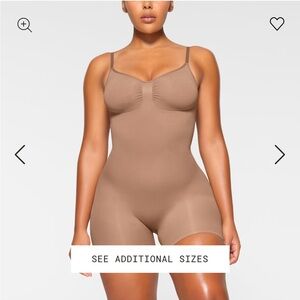 skims SCULPTING BODYSUIT MID THIGH | SIENNA sizes xxs / xs